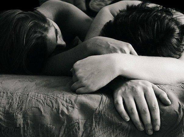 И пусть мы засыпаем в разных кроватях - главное, что мы засыпаем с мыслью друг о друге..