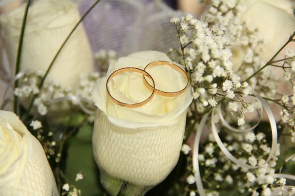 Самое красивое украшение это обручальное кольцо!