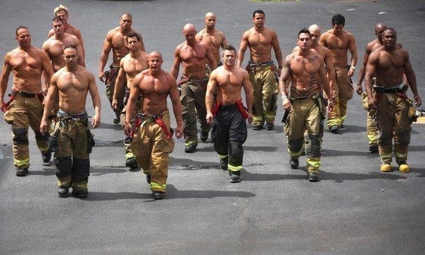 Да, именно так выглядят пожарники в США.