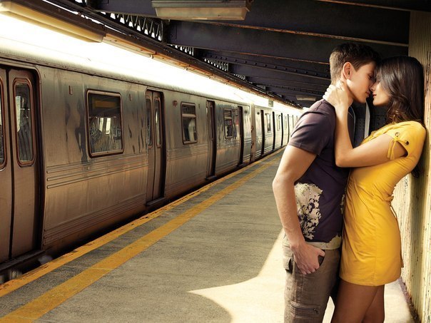 Вокзал видел больше искренних поцелуев, чем ЗАГС.