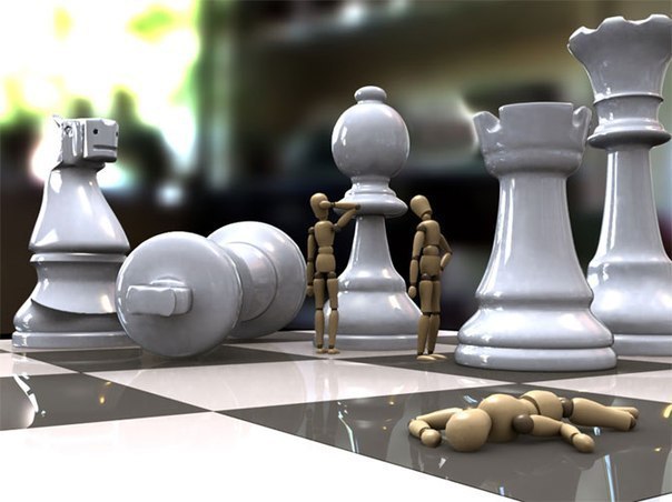 Жизнь - это шахматная партия, по окончании которой и короли, и пешки ложатся в один ящик!